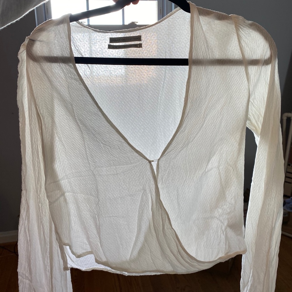 URBAN WHITE CROSS TOP